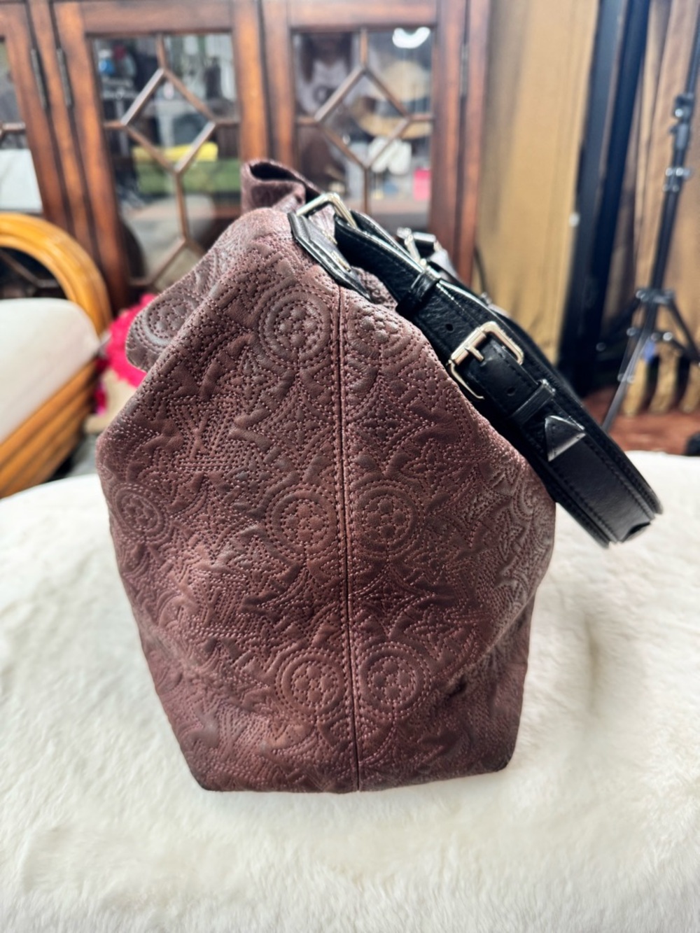 Louis Vuitton Antheia PM Hobo Plum Leather Authentic Shoulder Bag - Picture 5 of 16